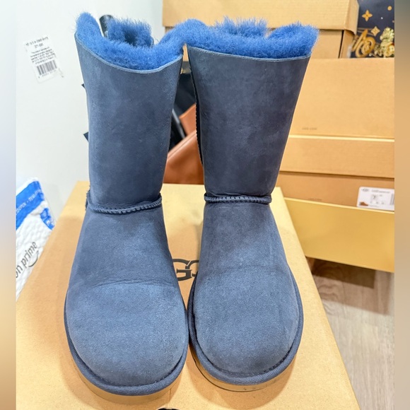 UGG BAILEY BOW II Womens Boots navy size 7 US - Picture 3 of 6